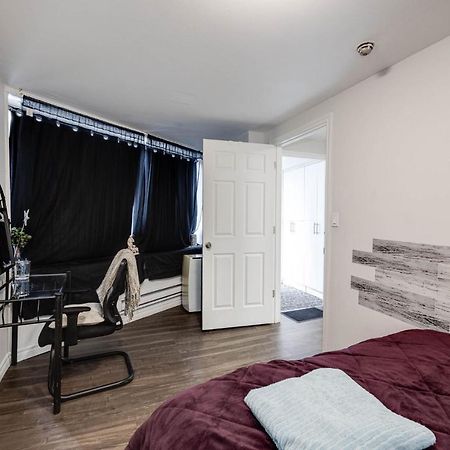 Bright Parkdale Court - Little Portugal W/ Free Parking Leilighet Toronto Eksteriør bilde
