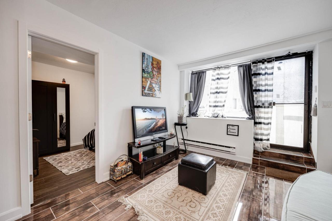 Bright Parkdale Court - Little Portugal W/ Free Parking Leilighet Toronto Eksteriør bilde