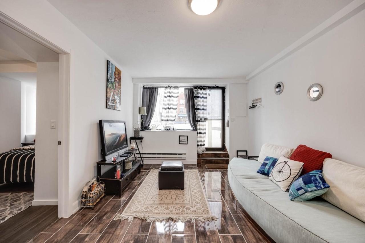 Bright Parkdale Court - Little Portugal W/ Free Parking Leilighet Toronto Eksteriør bilde