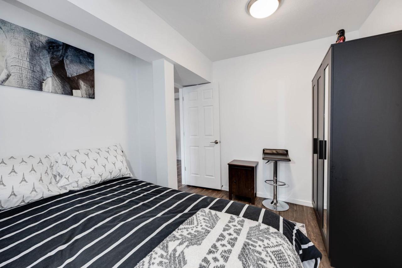 Bright Parkdale Court - Little Portugal W/ Free Parking Leilighet Toronto Eksteriør bilde